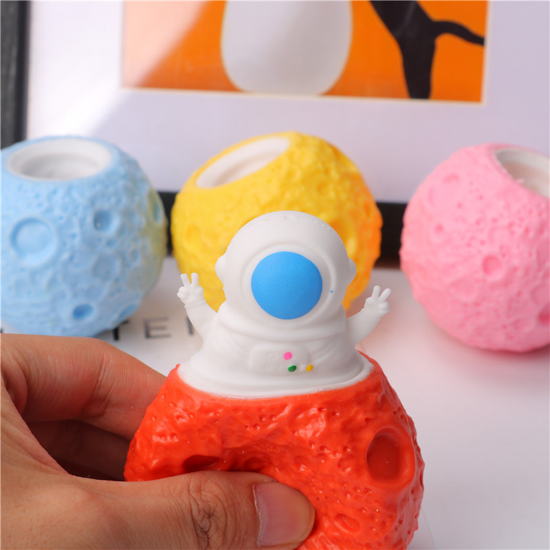 Squeeze Astronauts Planet TPR  - đánh giá và giá Photography Jokes